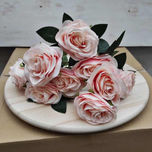 Umjetna Ruža 9 glava